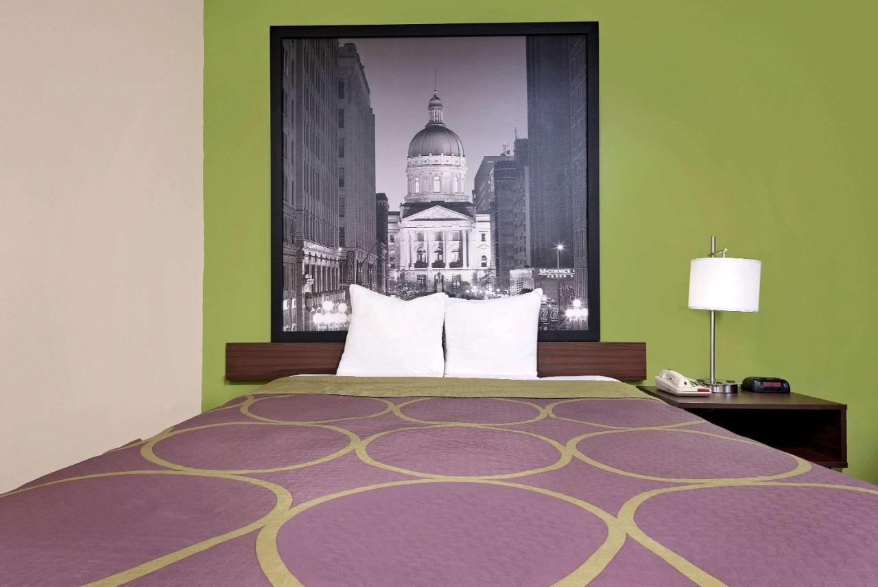 Queen Room - Non-Smoking at Super 8 by Wyndham Muncie/Ball St. College Area