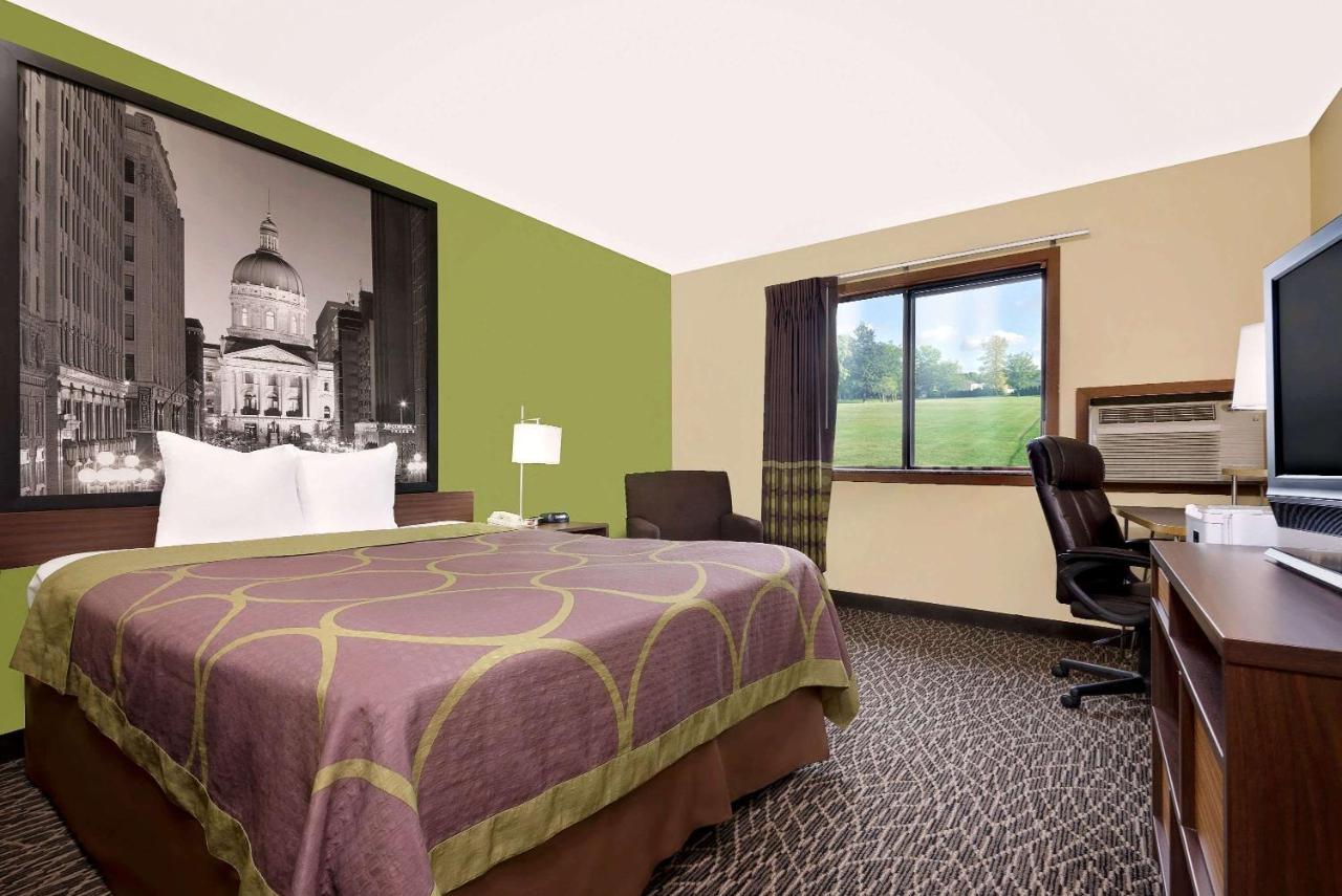 Queen Room - Non-Smoking at Super 8 by Wyndham Muncie/Ball St. College Area