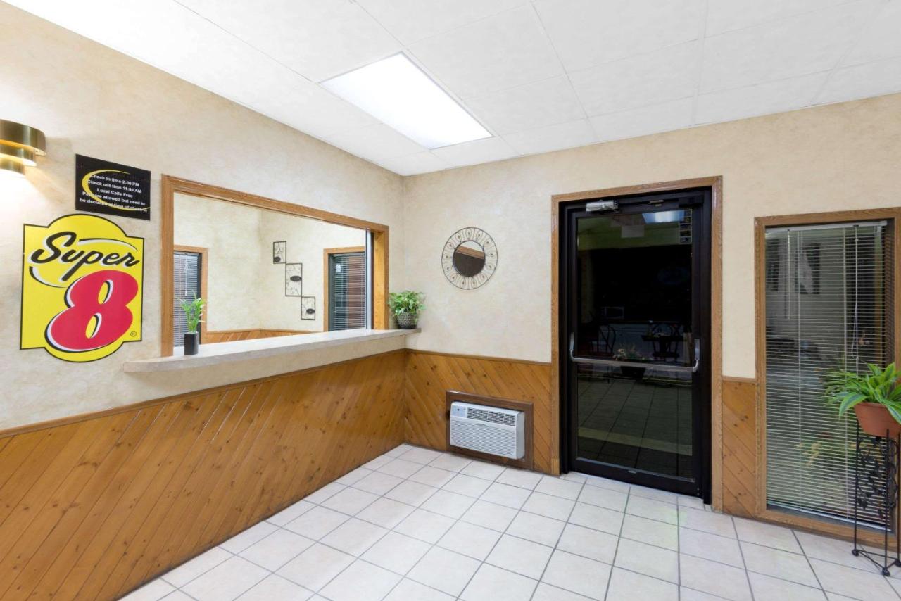  | Super 8 by Wyndham Algona