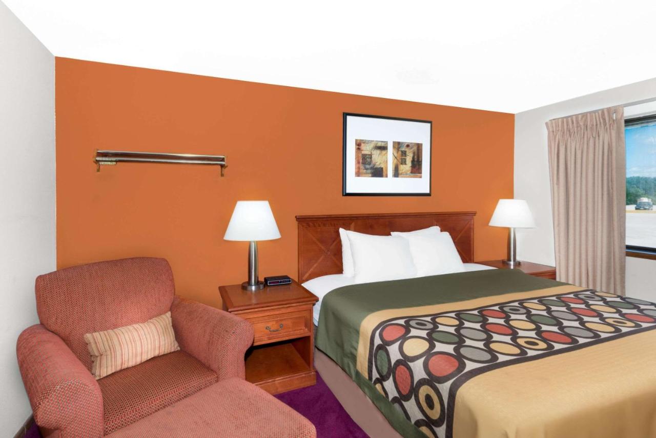  | Super 8 by Wyndham Algona