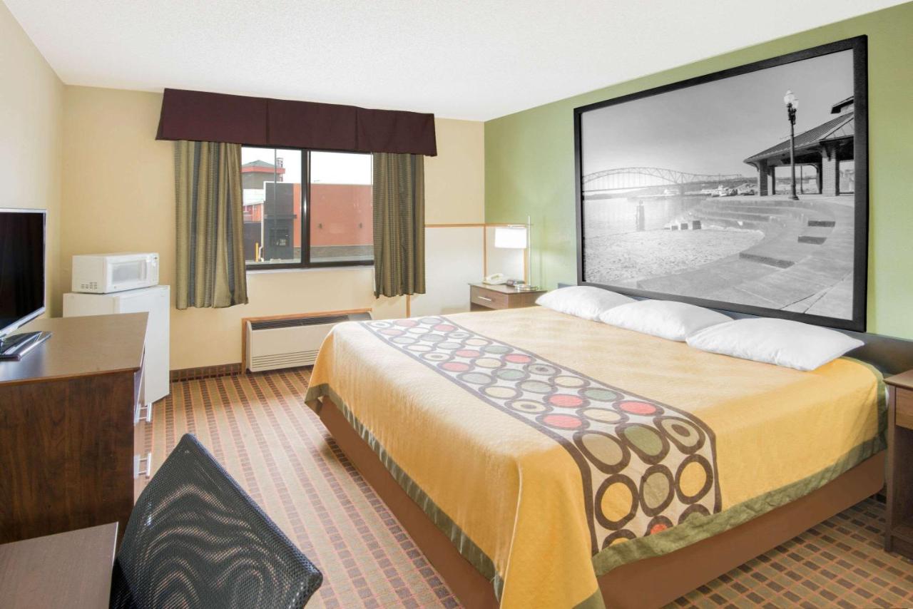 | Super 8 by Wyndham Story City