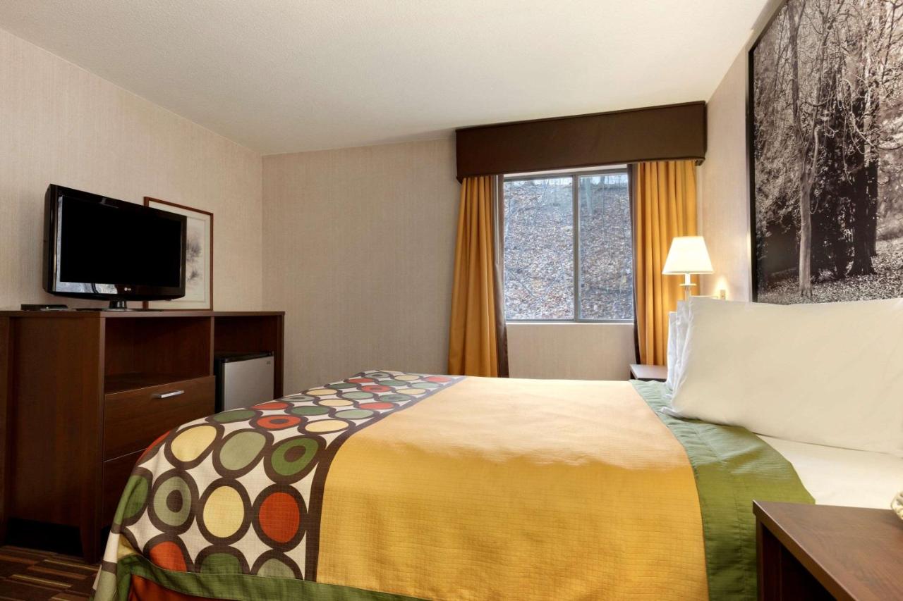  | Super 8 by Wyndham West Springfield/Route 5