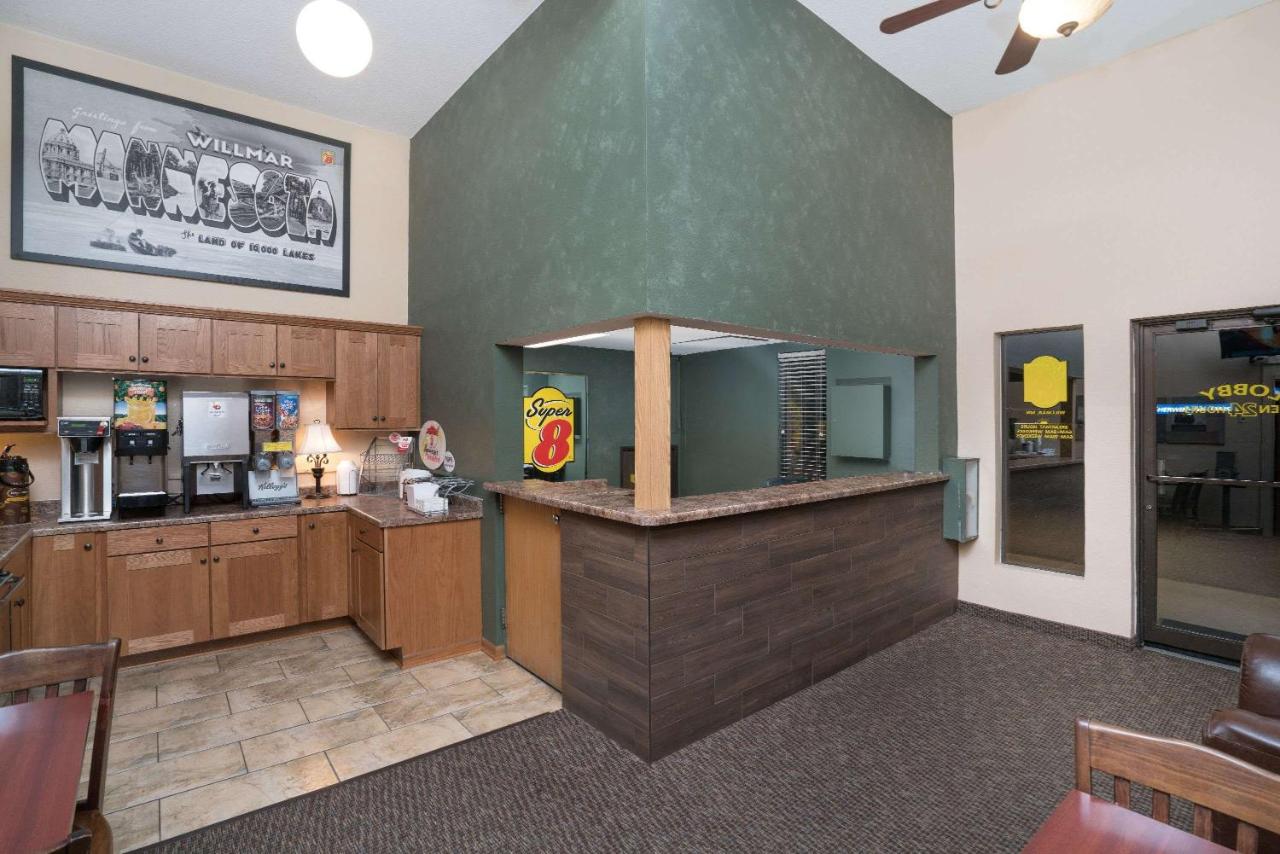 | Super 8 by Wyndham Willmar