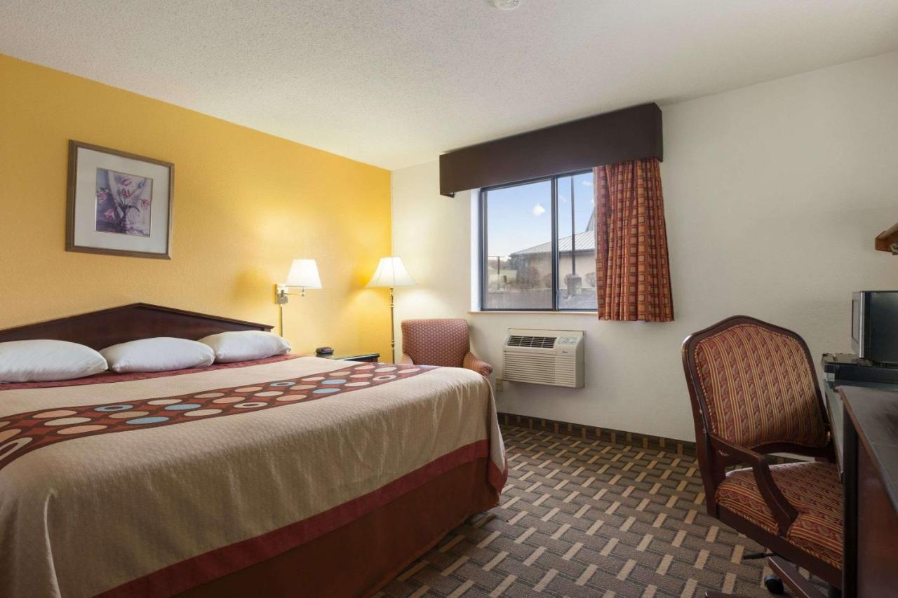 | Super 8 by Wyndham Brookville