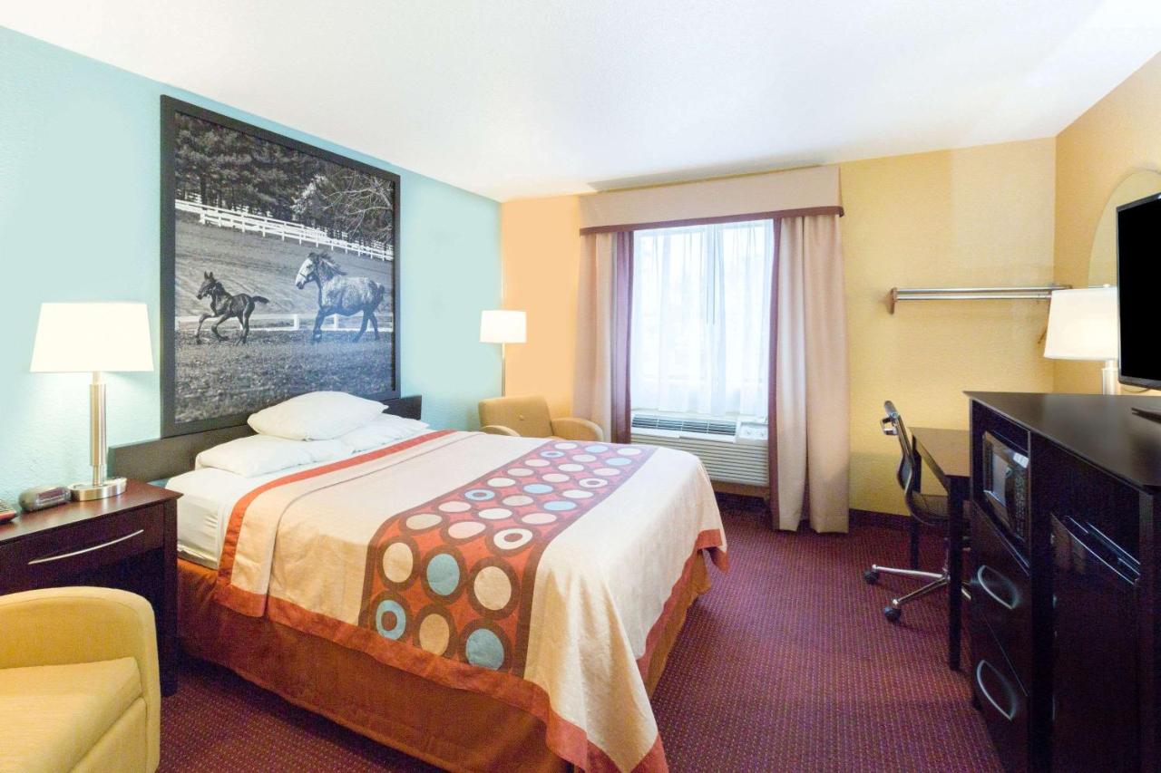  | Super 8 by Wyndham Richmond