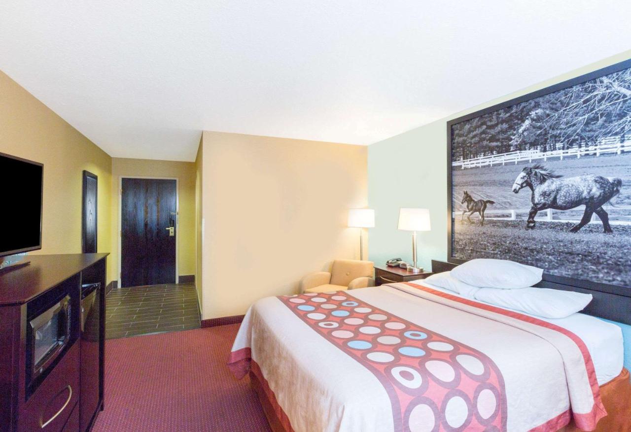  | Super 8 by Wyndham Richmond