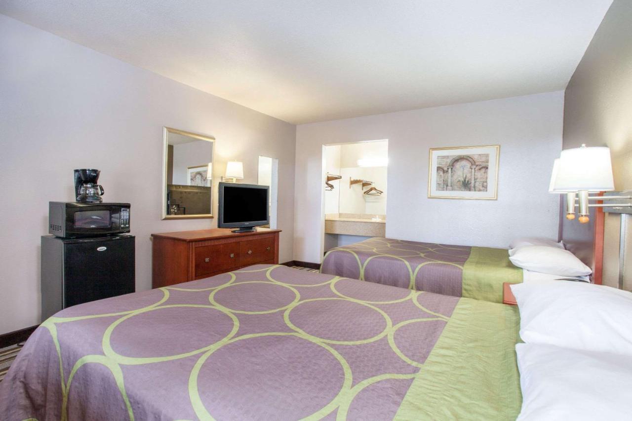| Super 8 by Wyndham West Monroe