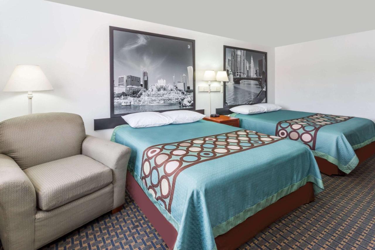 | Super 8 by Wyndham Rock Falls Sterling Area
