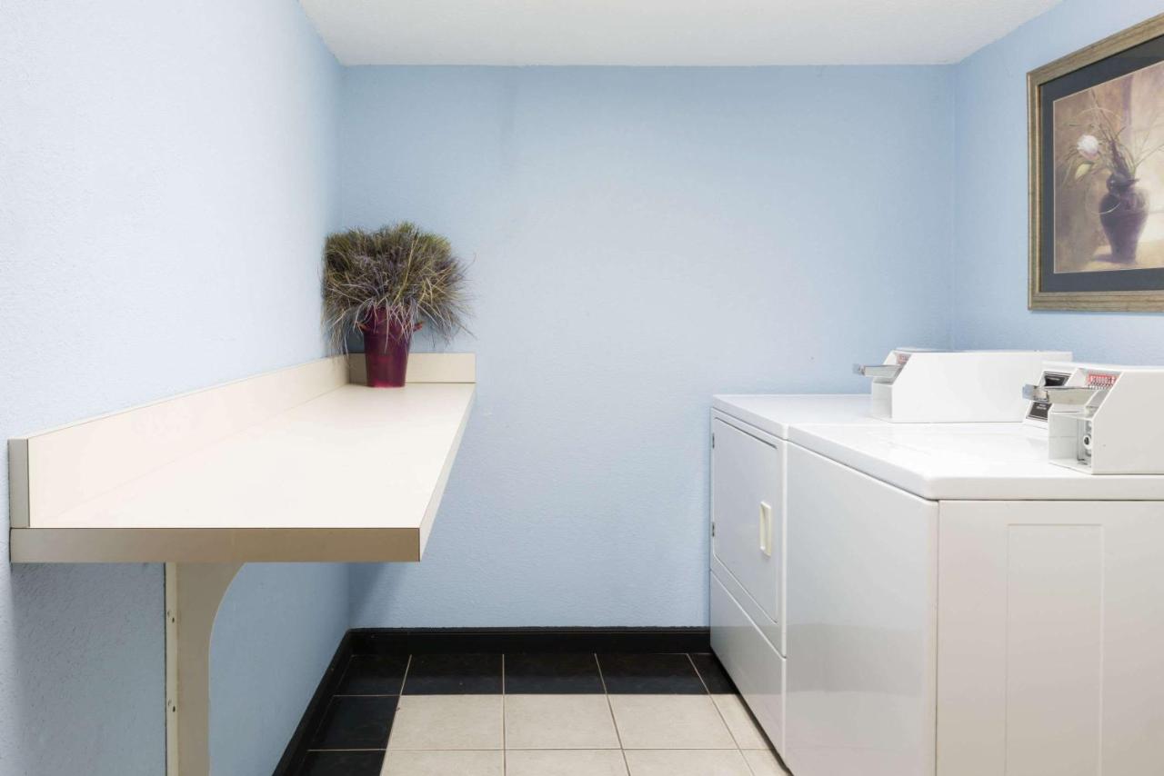 | Days Inn by Wyndham New Market
