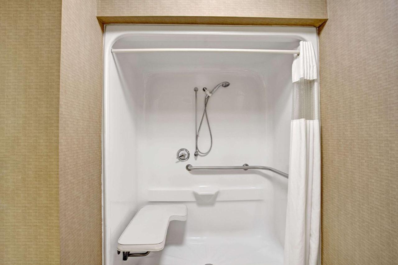 | Super 8 by Wyndham Knoxville East