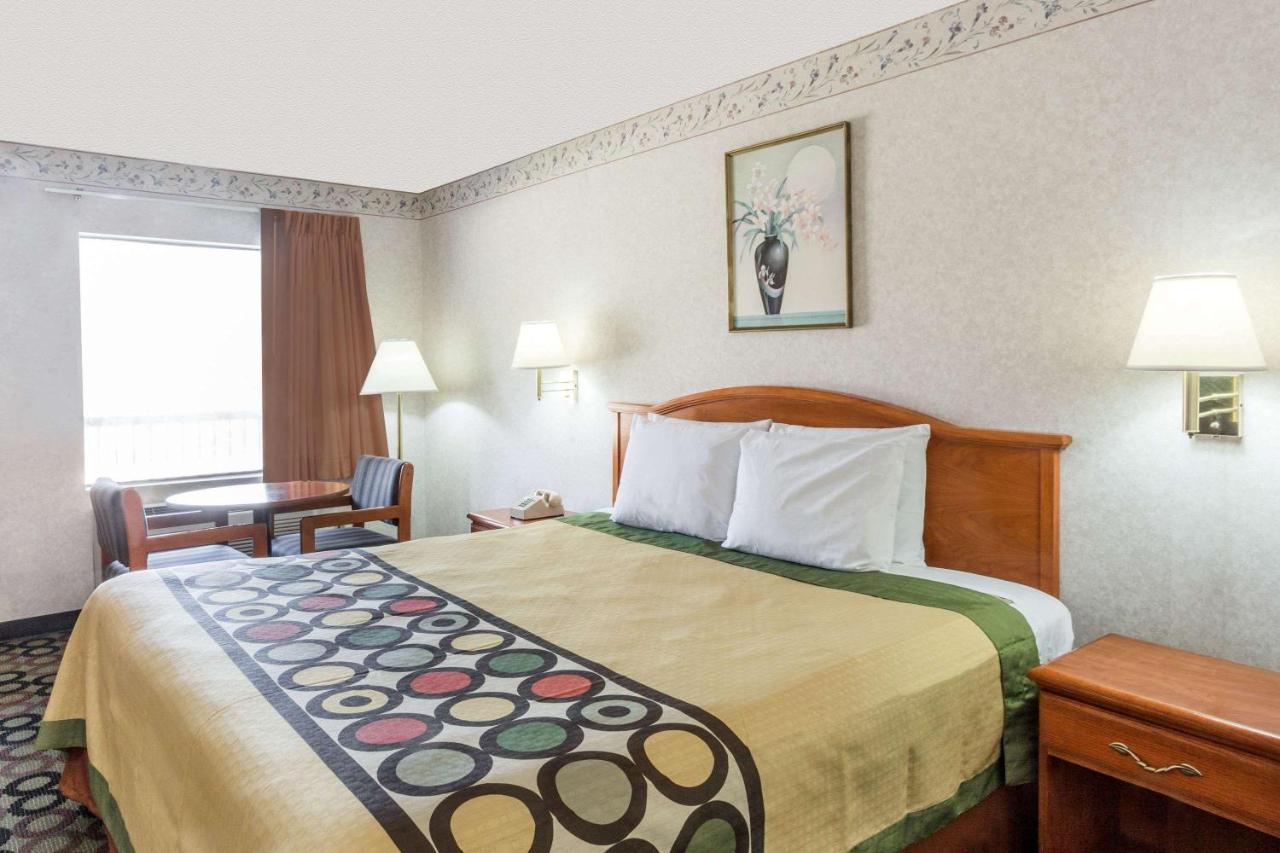 | Super 8 by Wyndham Ashburn