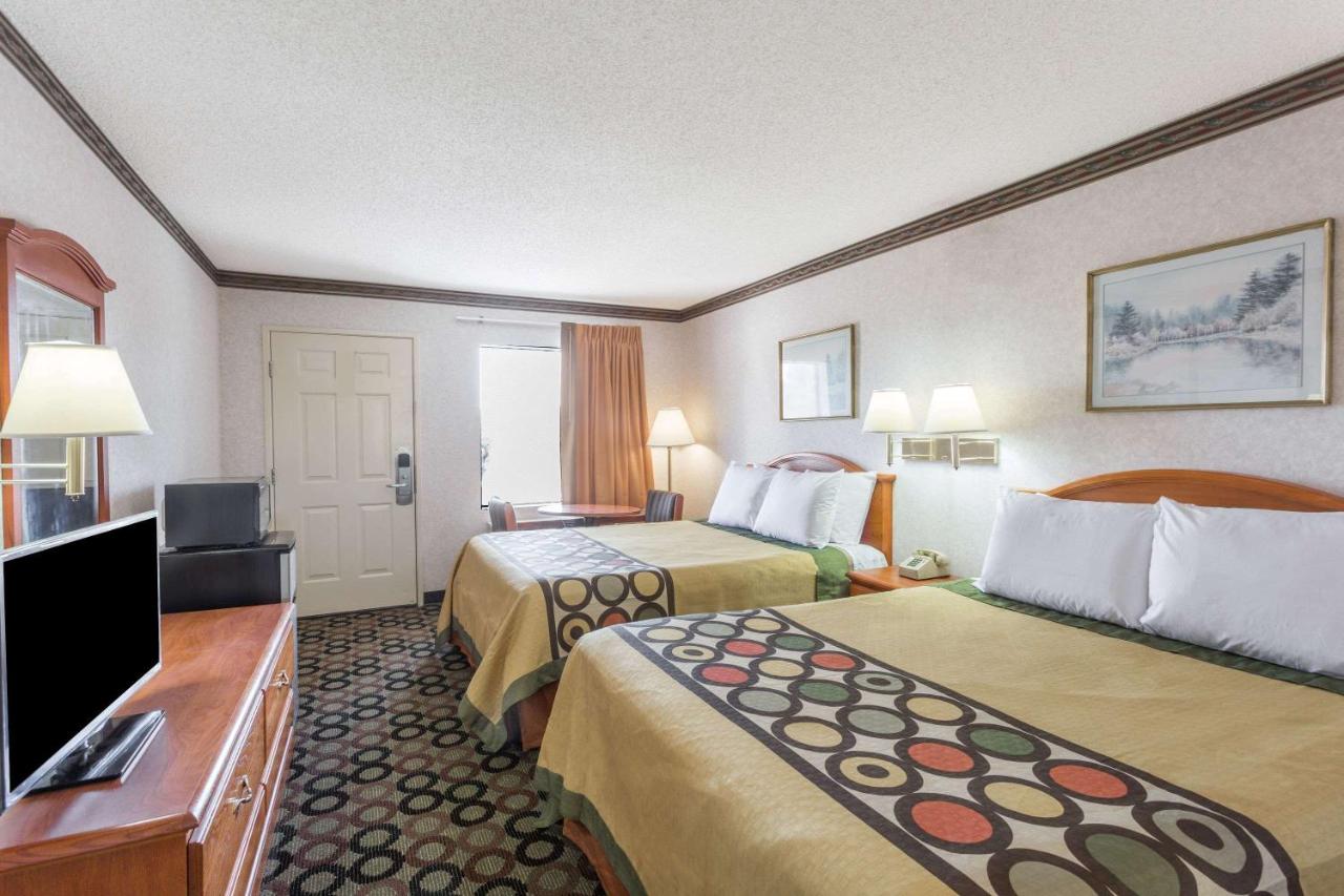  | Super 8 by Wyndham Ashburn