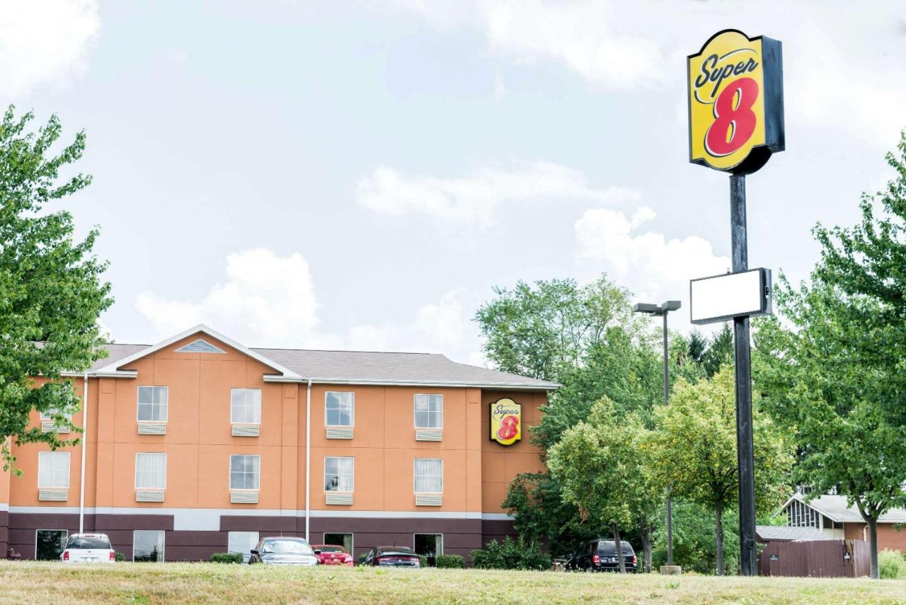| Super 8 by Wyndham Mars/Cranberry/Pittsburgh Area