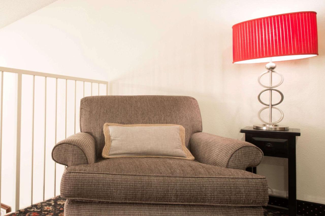  | Super 8 by Wyndham Richmond