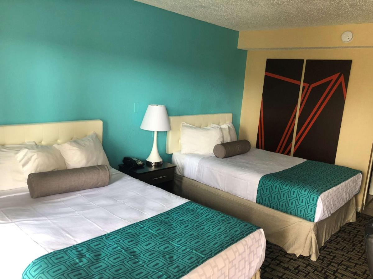 | Howard Johnson by Wyndham Rocky Hill