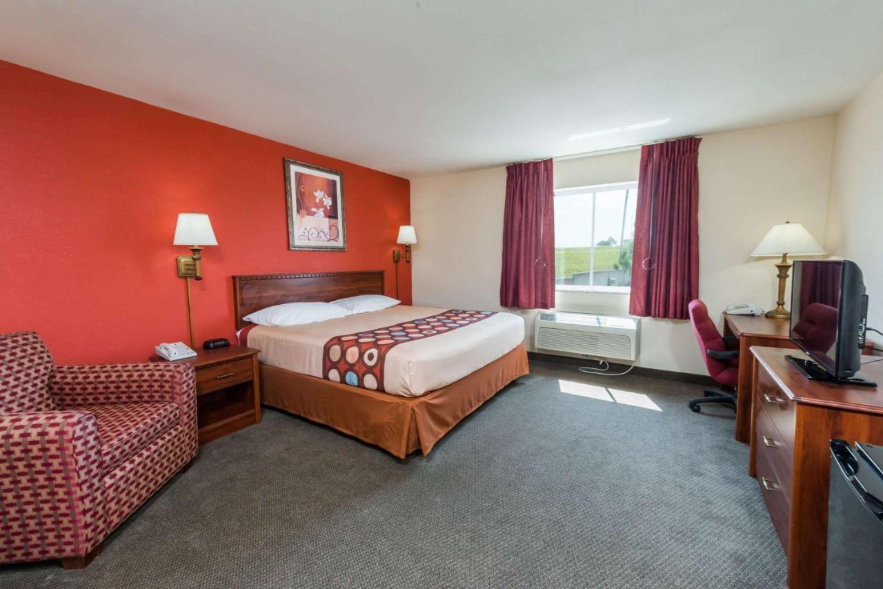 | Super 8 by Wyndham St Robert Ft Leonard Wood Area