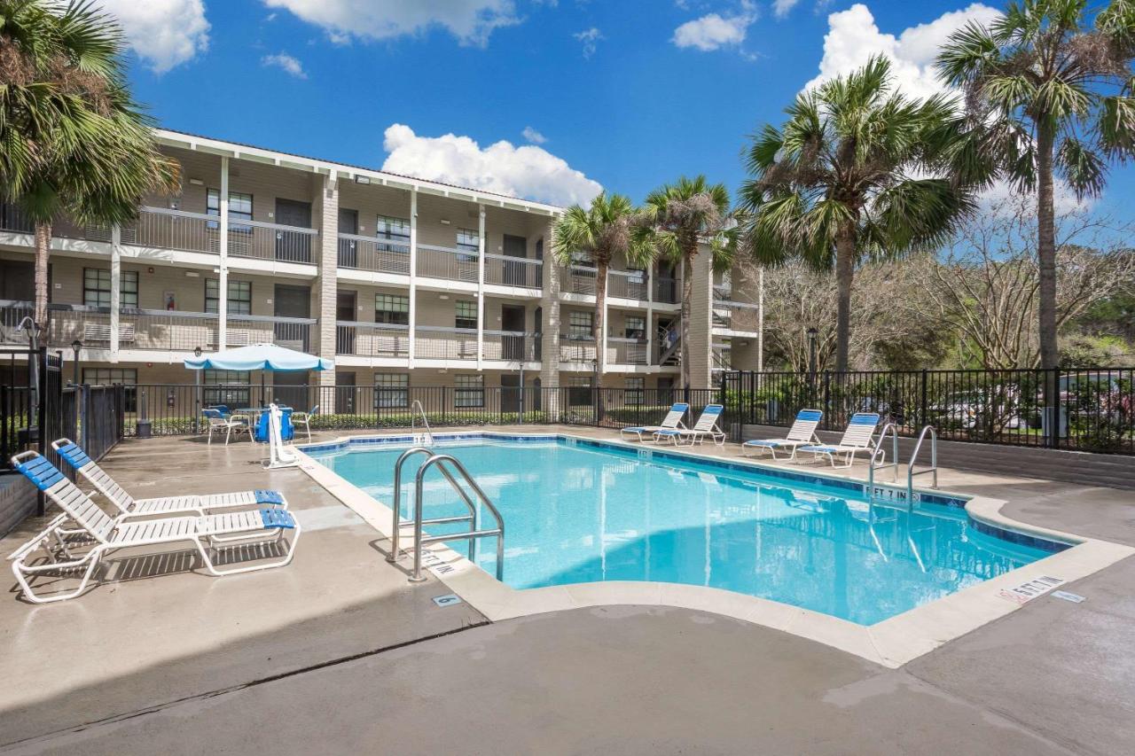  | Casa Bella Inn & Suites