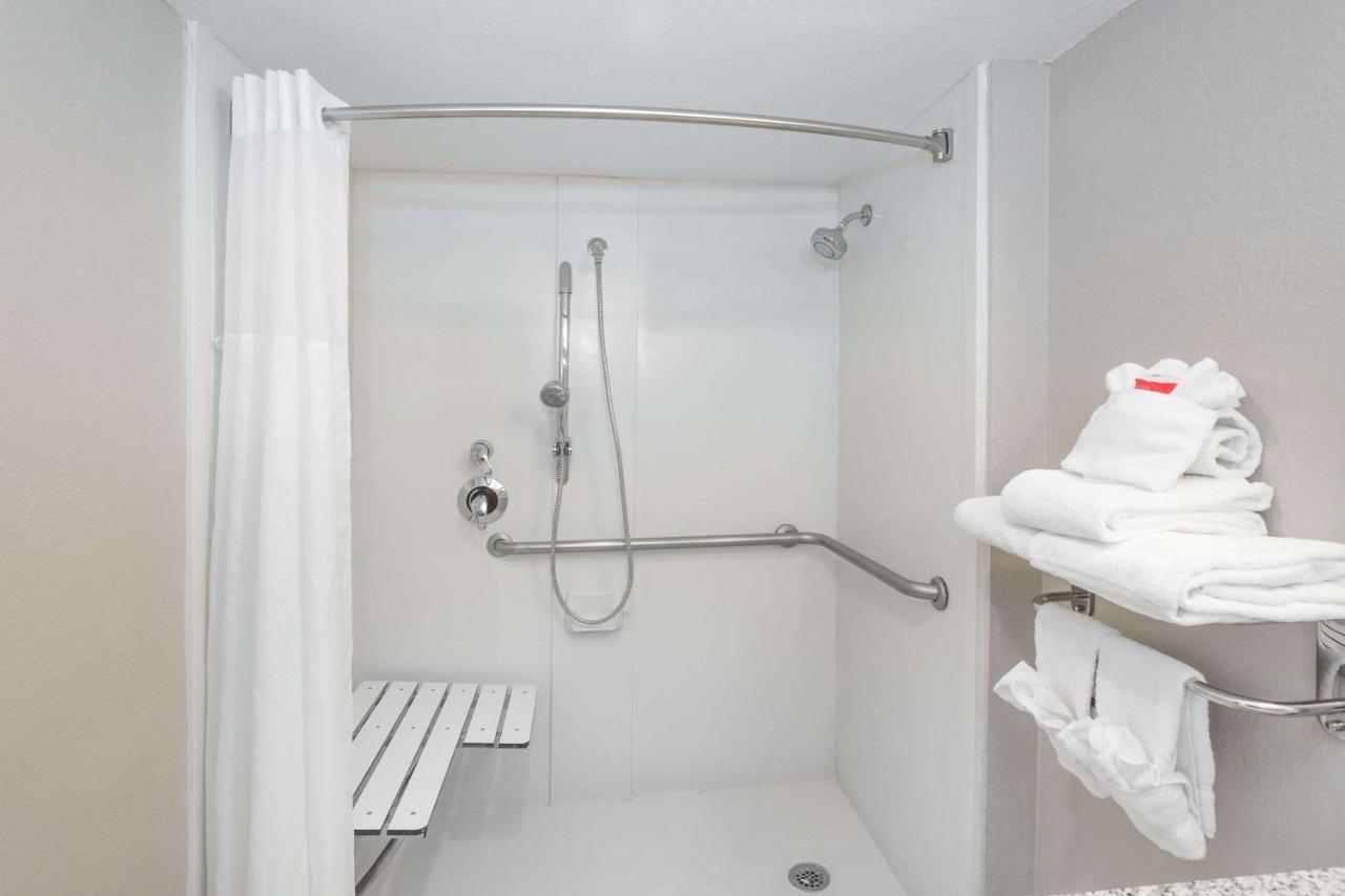 | Casa Bella Inn & Suites