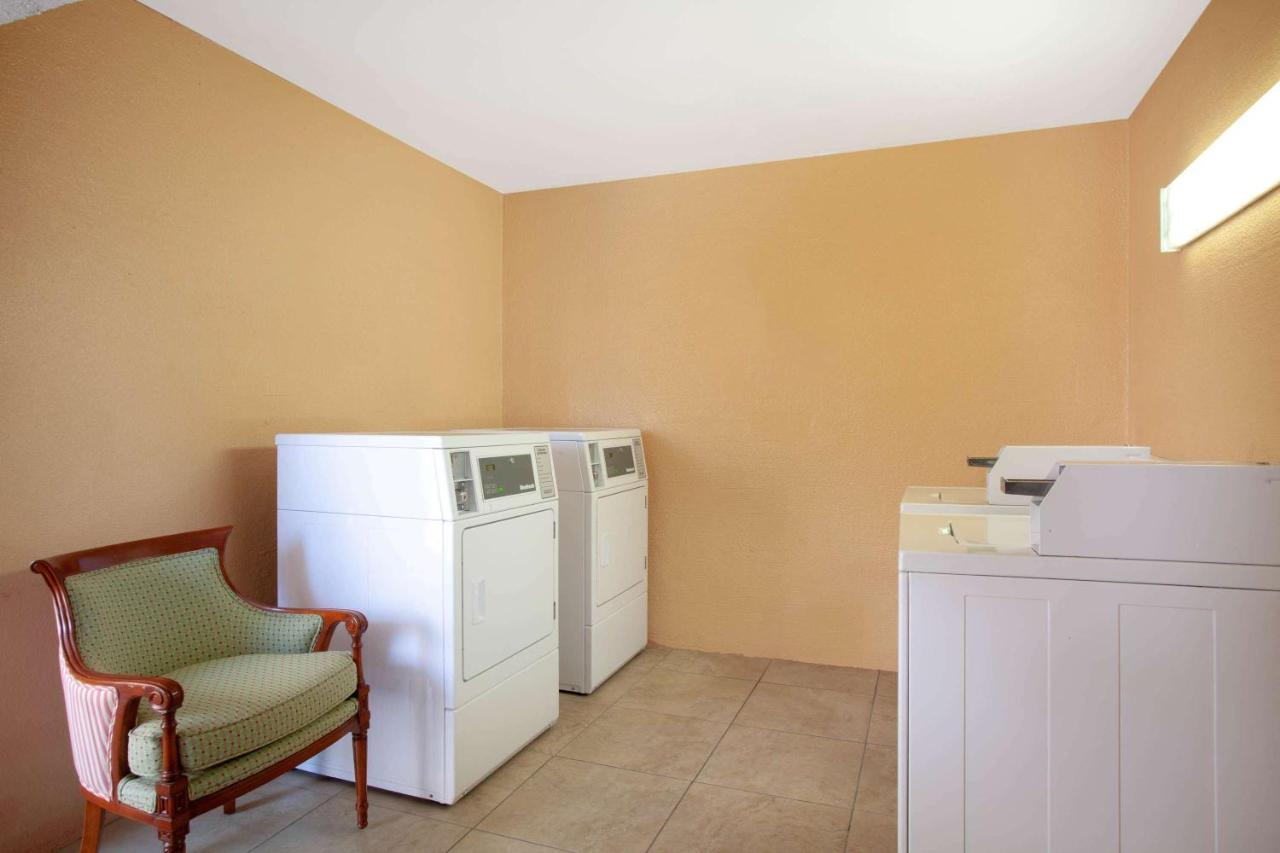  | Stayable Suites Kissimmee East
