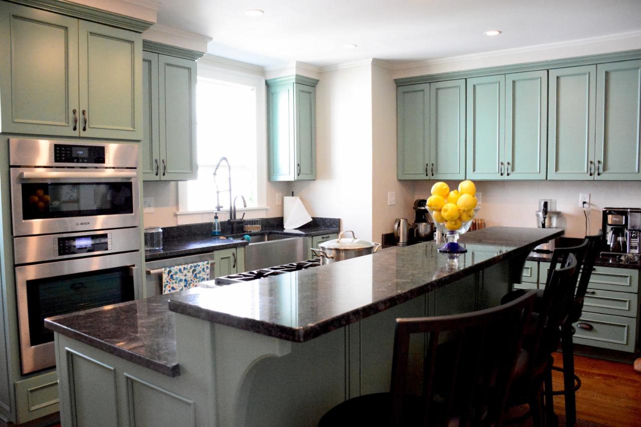  | Sally Webster Inn
