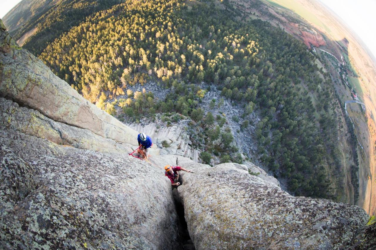| Devils Tower Lodge