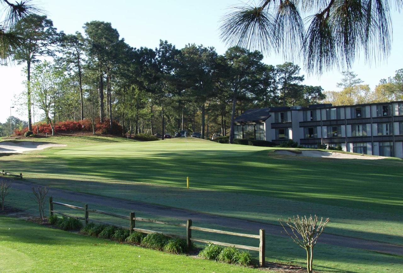 | The Inn at Houndslake