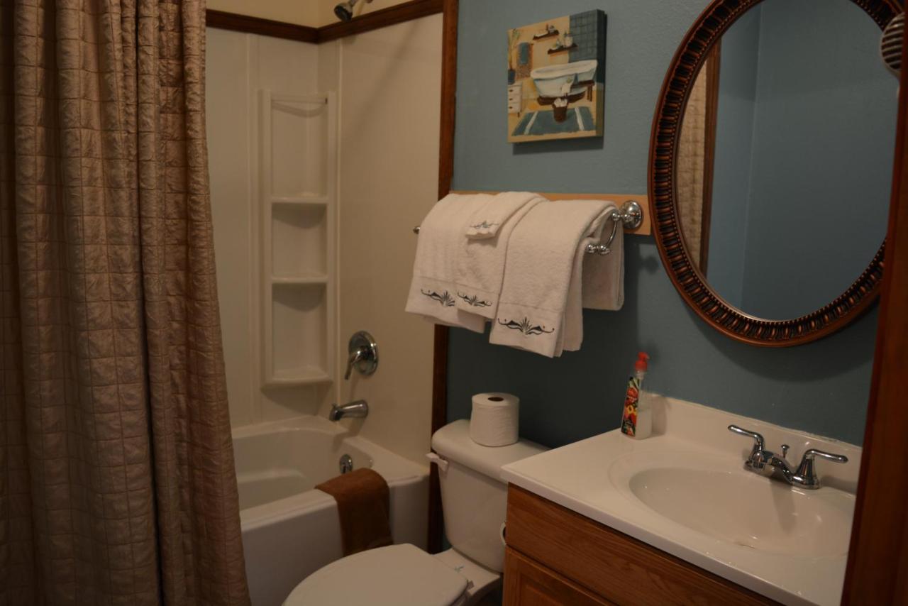 | A Hyde Away Inn B&B