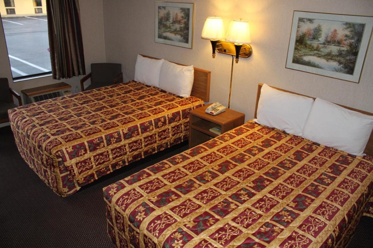 | Budget Host Inn Bristol