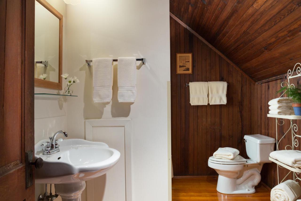 | Magnolia Springs Bed and Breakfast
