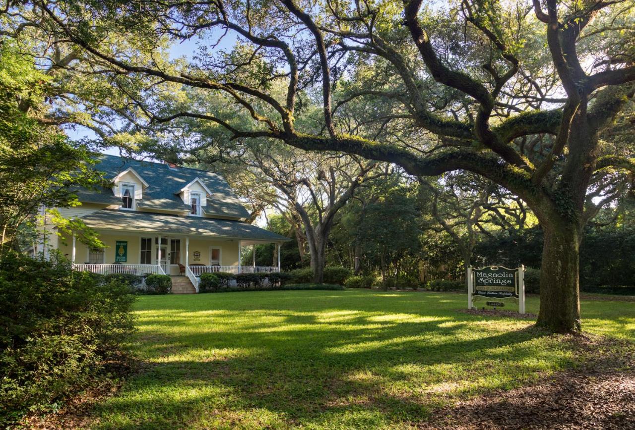 | Magnolia Springs Bed and Breakfast