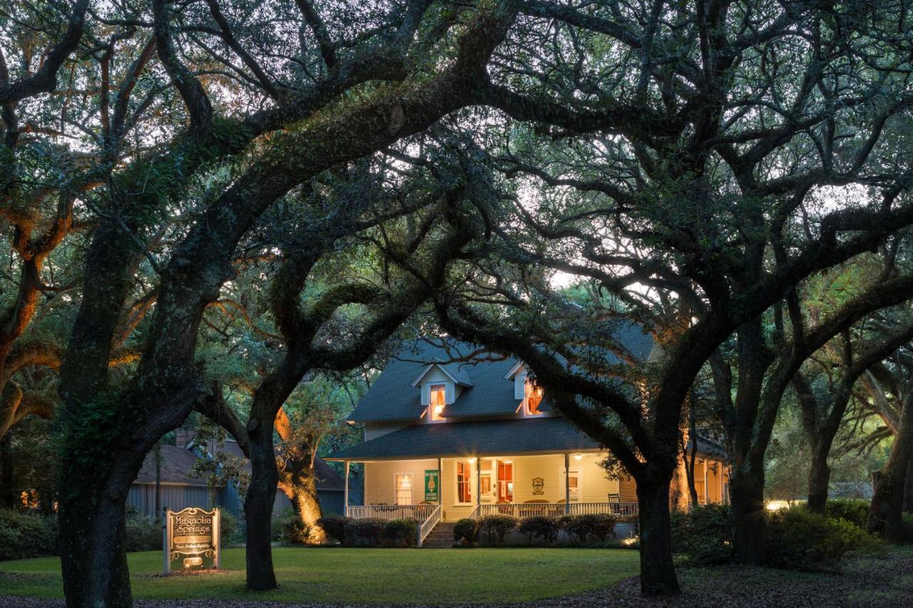 | Magnolia Springs Bed and Breakfast