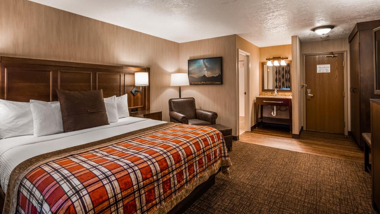 Executive King Room - Non-Smoking at Best Western Plus Flathead Lake Inn And Suites