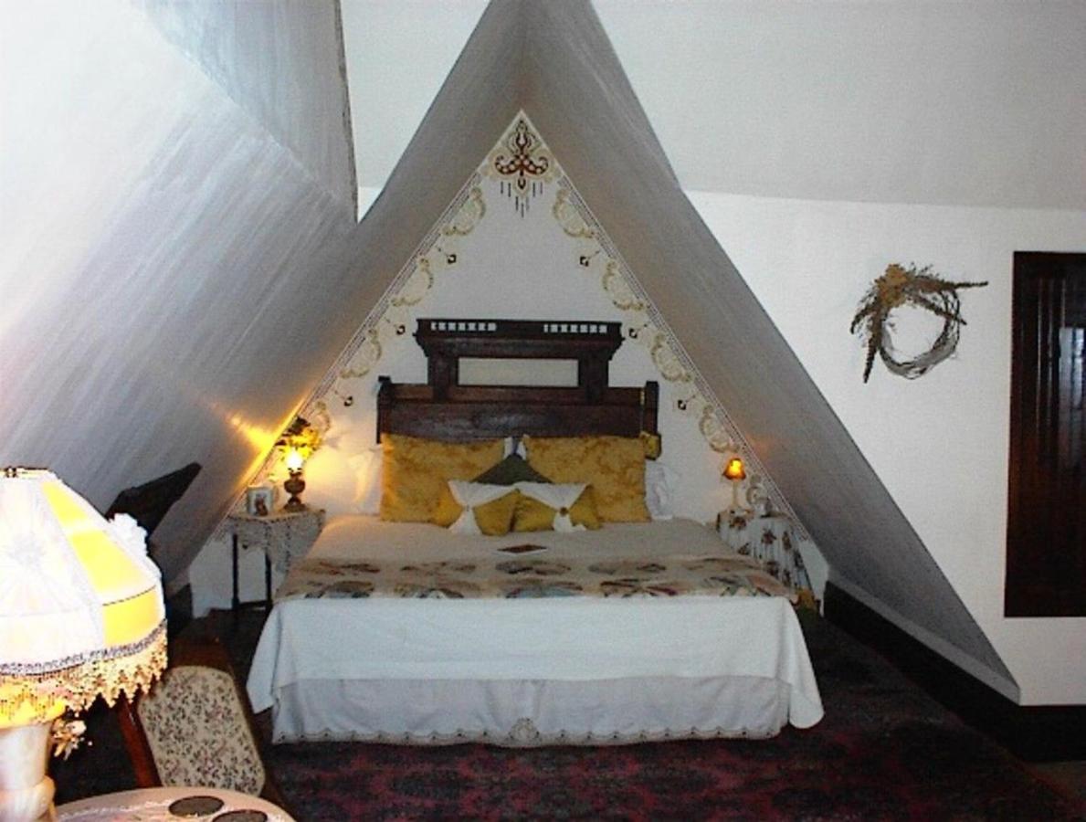  | Carleton House Bed and Breakfast