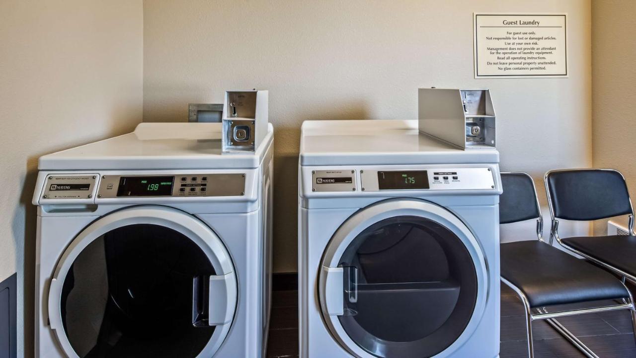 | Best Western Plus Dayton Hotel & Suites