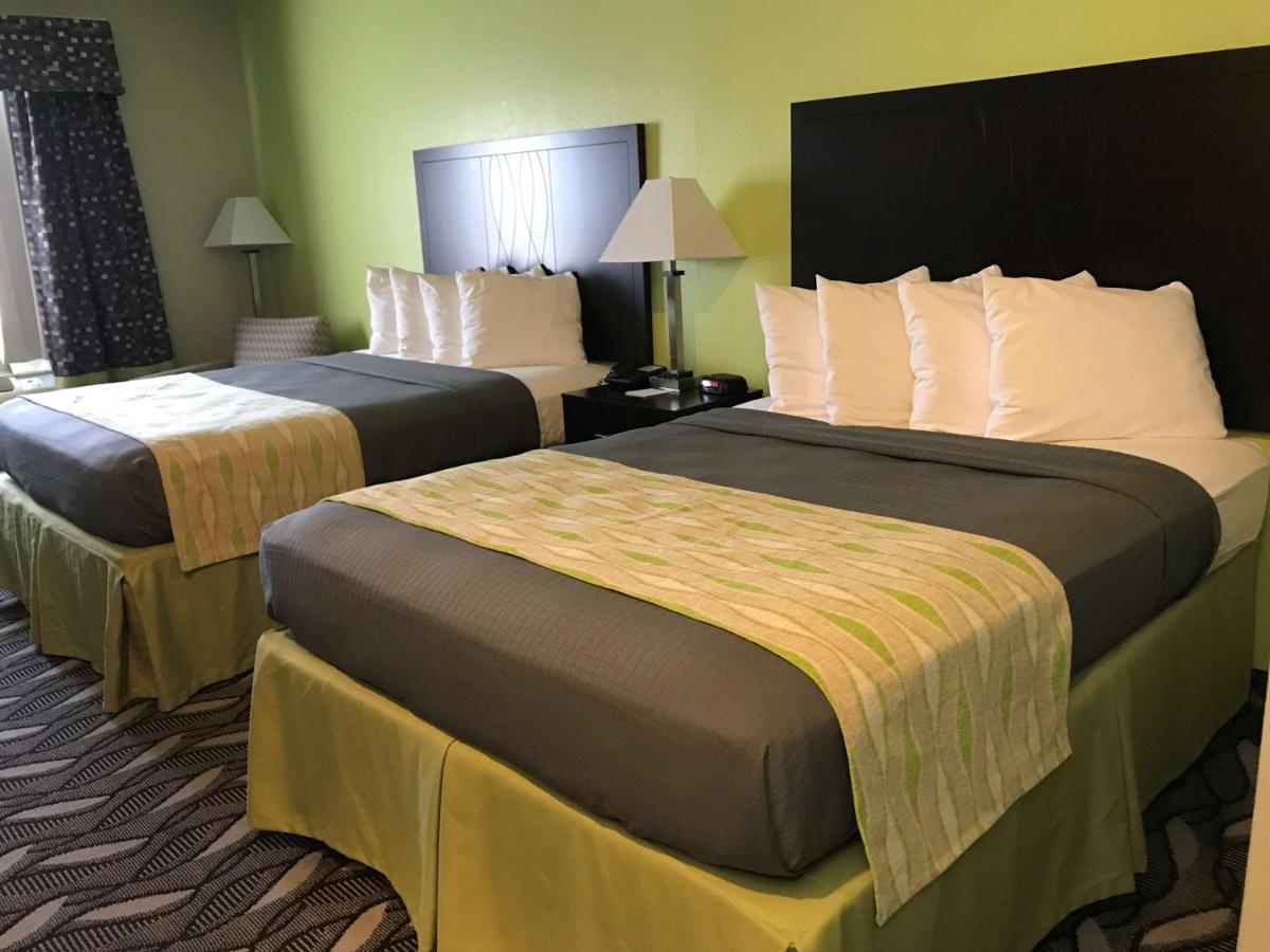Queen Room with Two Queen Beds at Best Western Mt.Vernon Inn