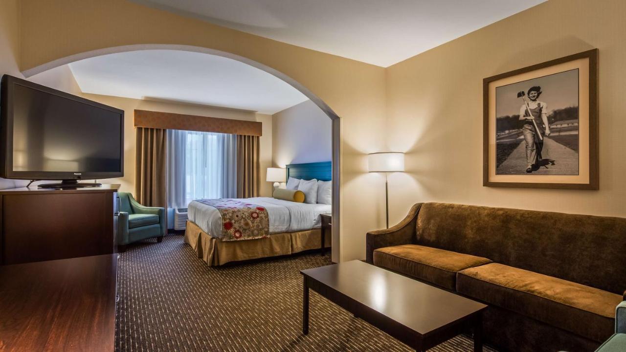 | Best Western Plus Dayton Hotel & Suites