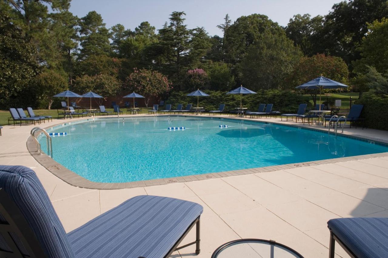 | Colonial Houses - A Colonial Williamsburg Hotel