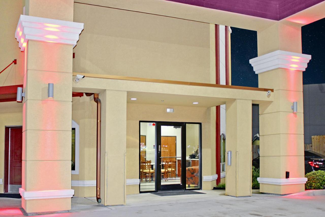 | Palacio Royale Houston NW at Beltway 8