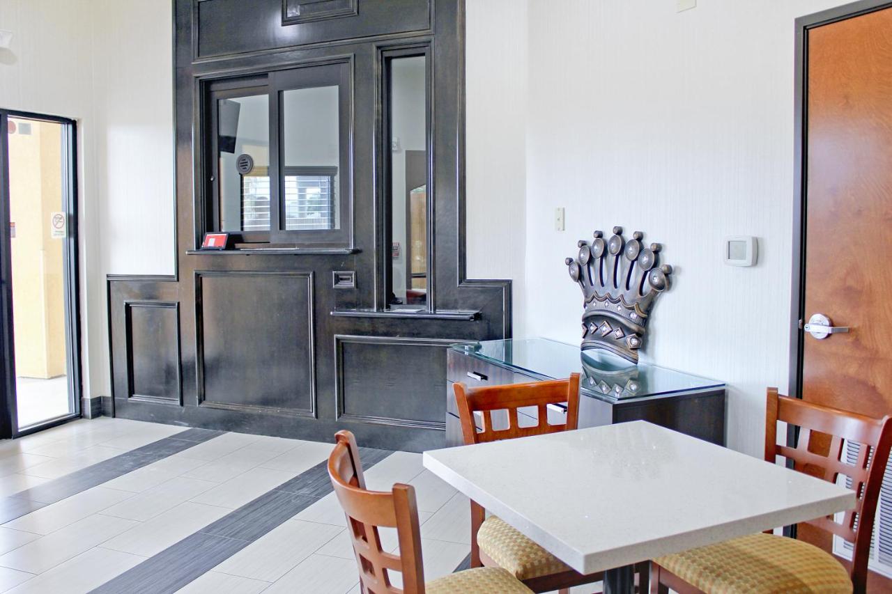 | Palacio Royale Houston NW at Beltway 8