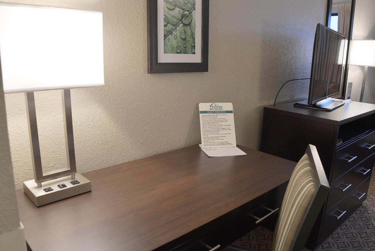 Superior Queen Room at Riversage Billings Inn