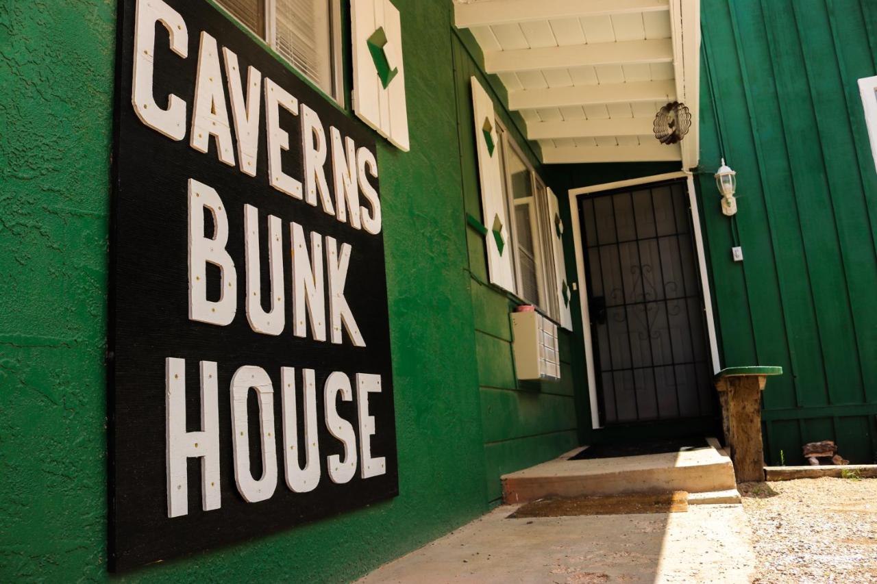 | Grand Canyon Caverns Inn