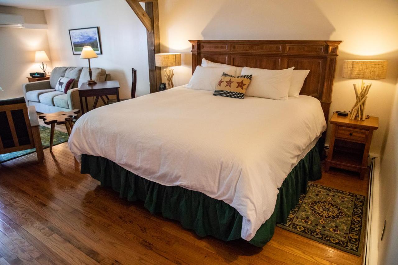 | The Woodstocker B&B