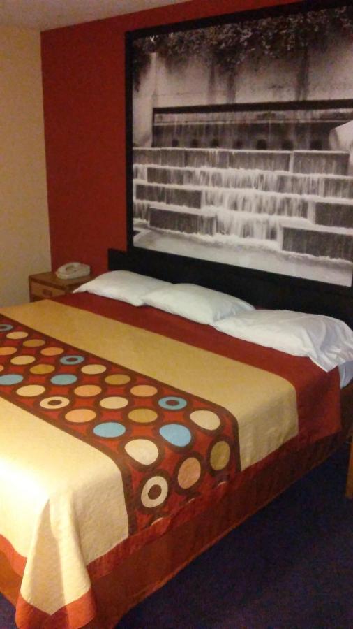  | Super 8 by Wyndham Mount Vernon