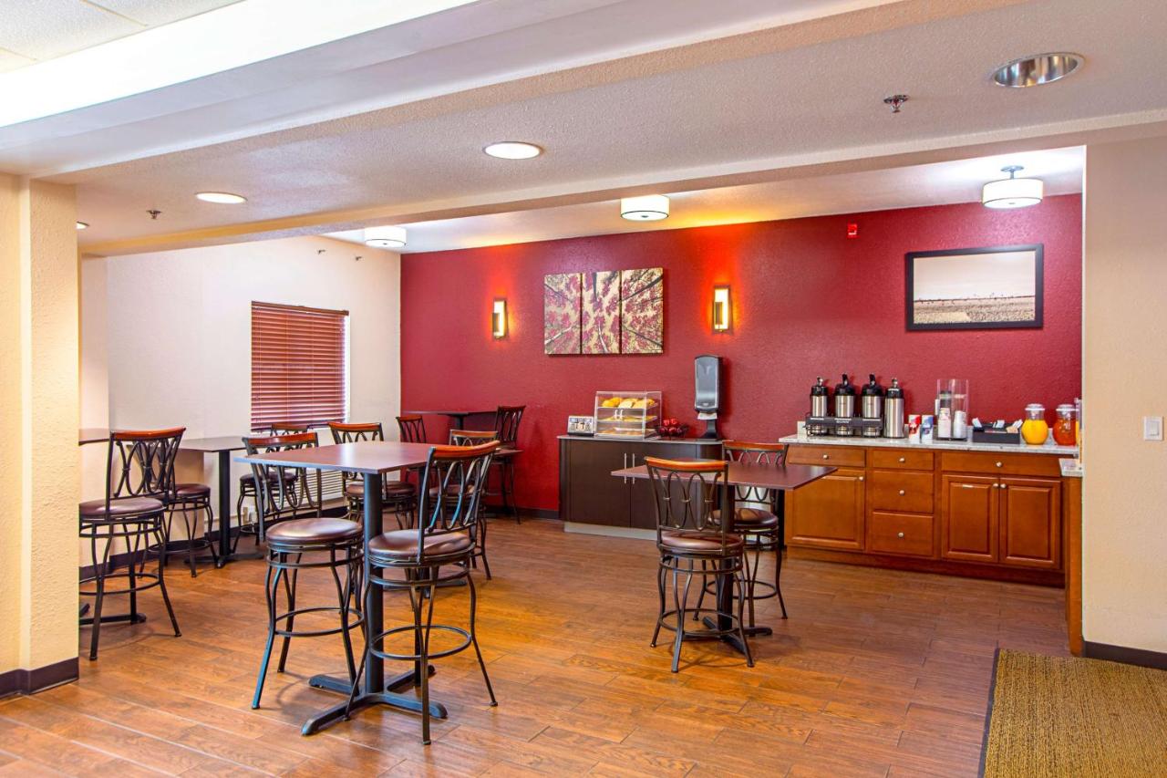  | Seasons Inn Traverse City