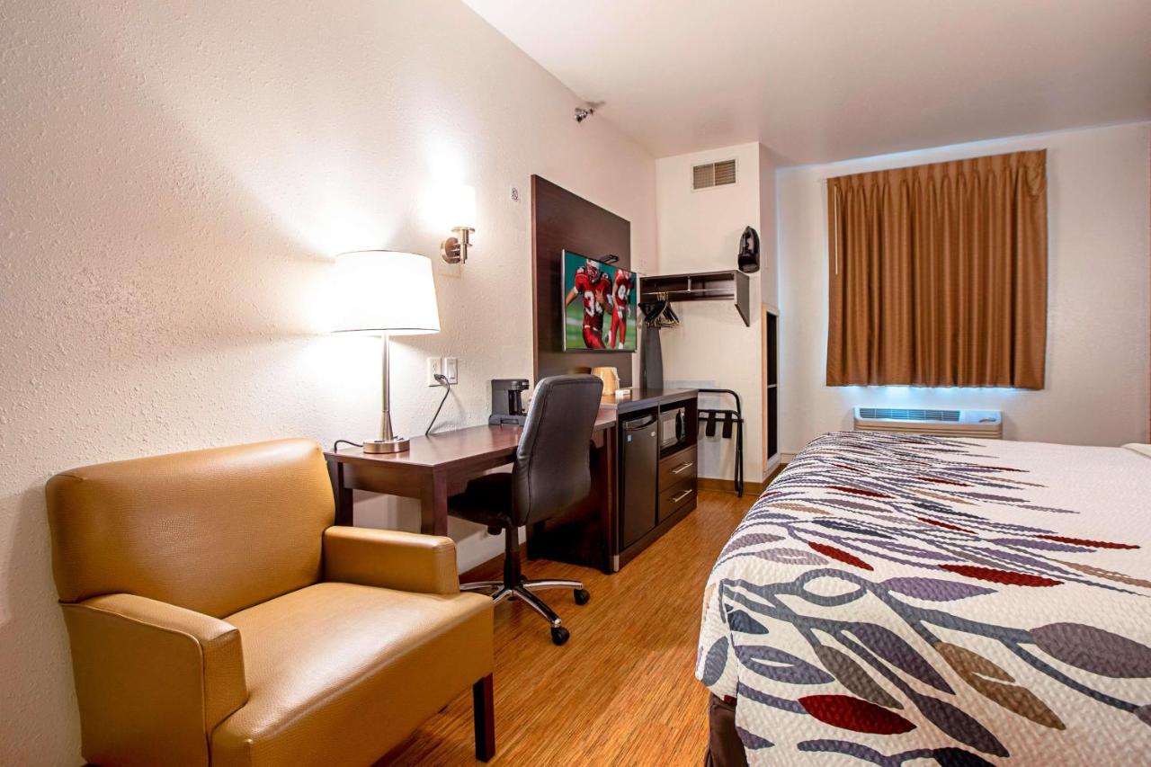 | Seasons Inn Traverse City