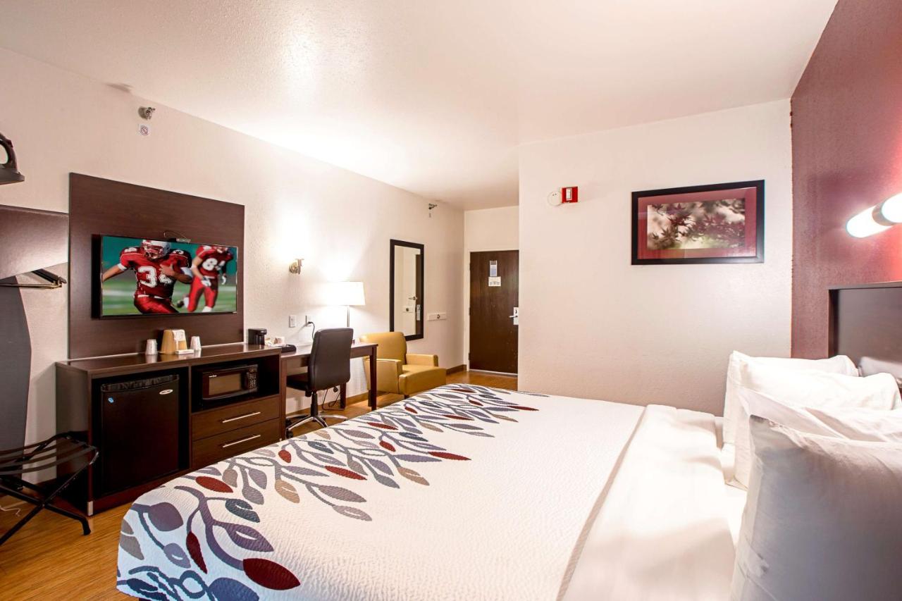  | Seasons Inn Traverse City