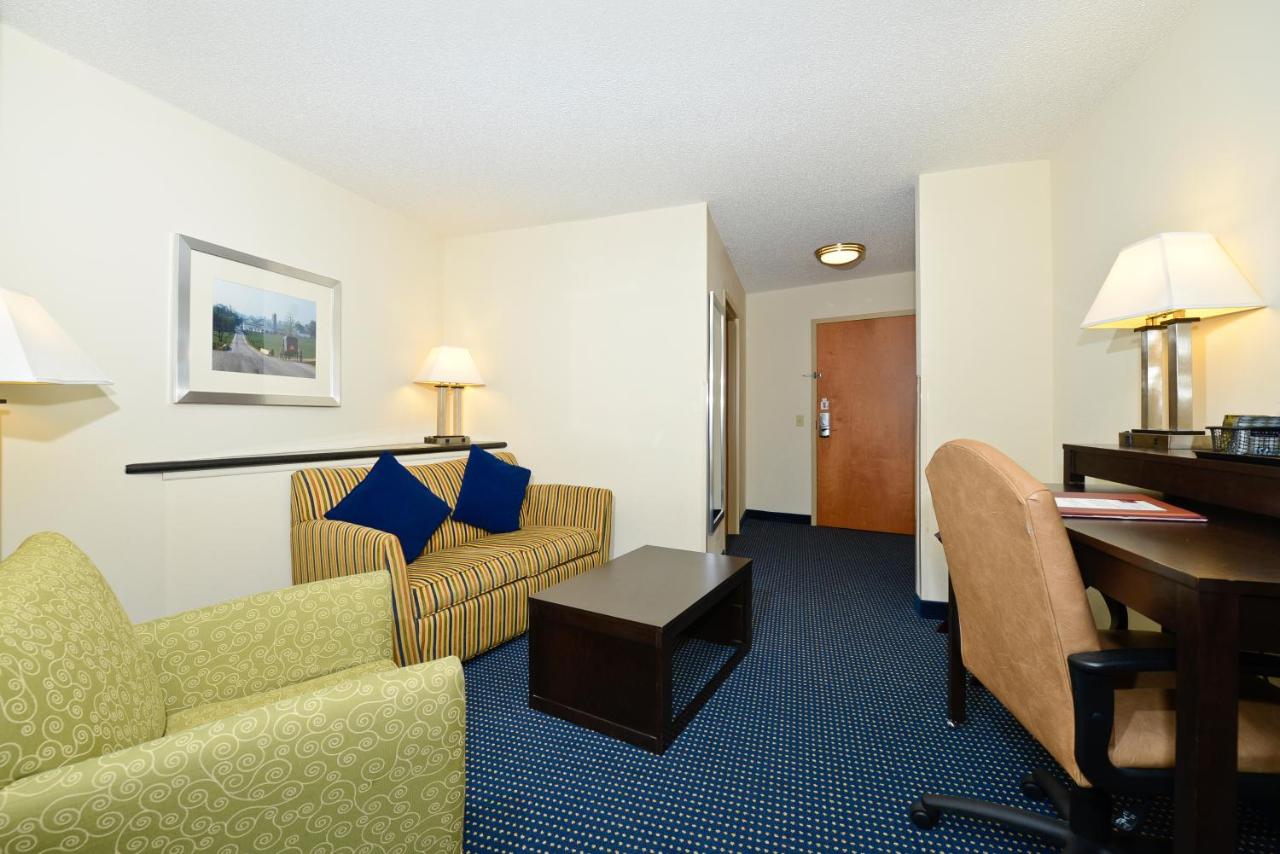 King Suite - Non-Smoking at Comfort Suites Lancaster Amish Country