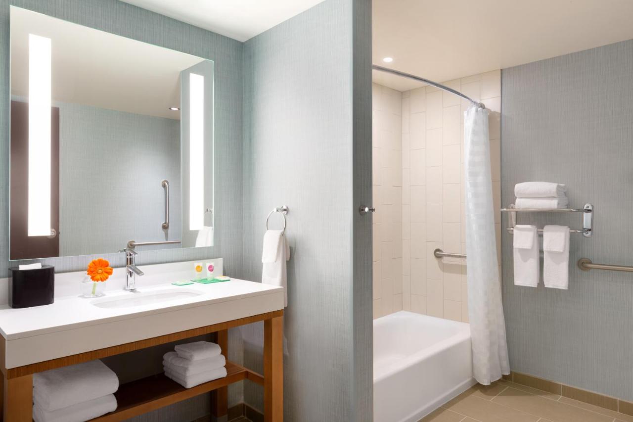 | Hyatt Place Niagara Falls