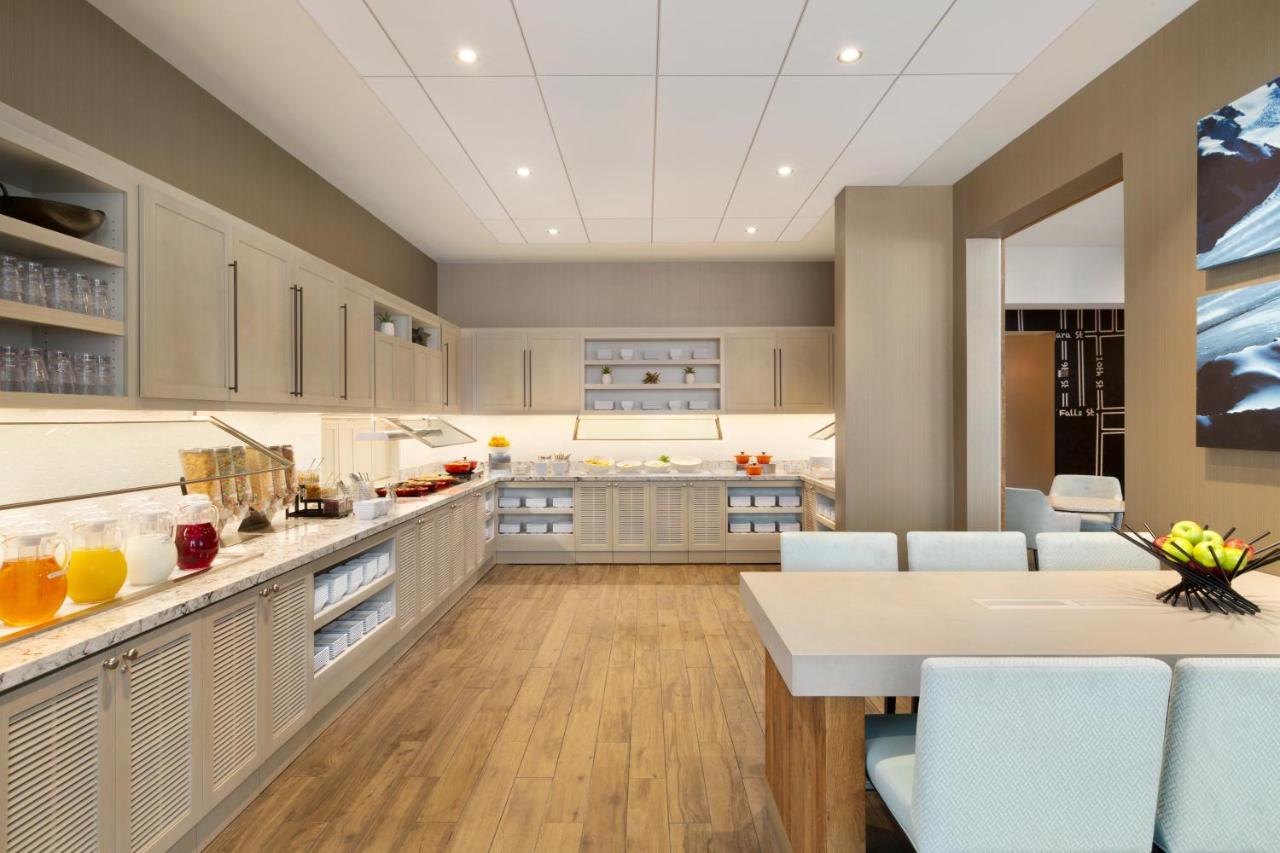| Hyatt Place Niagara Falls
