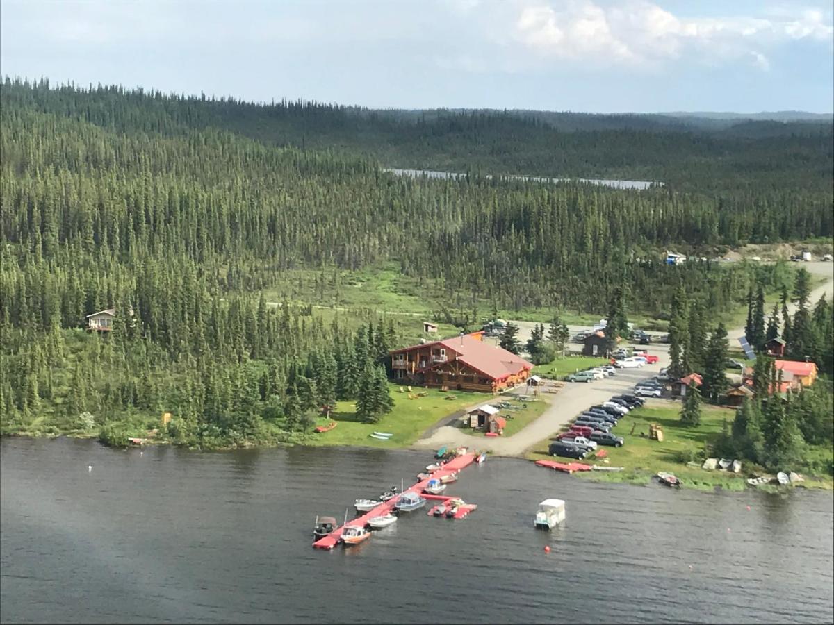 | Lake Louise Lodge, Alaska